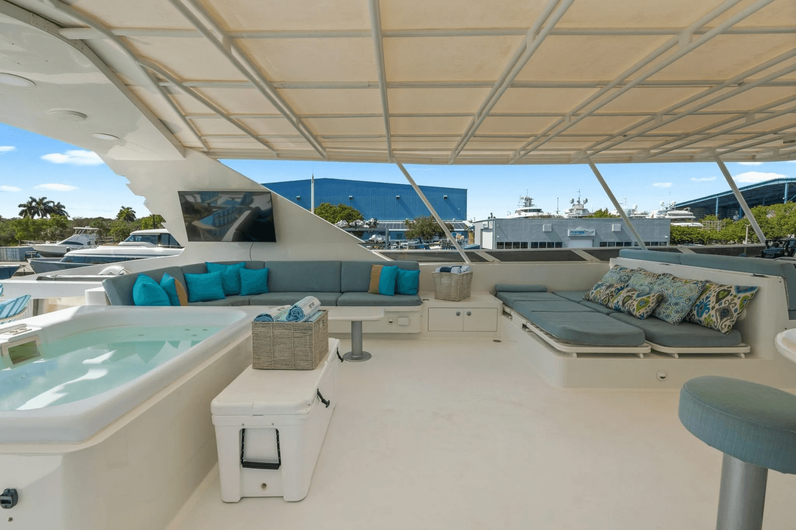 1999 Trinity Yachts Raised Pilothouse