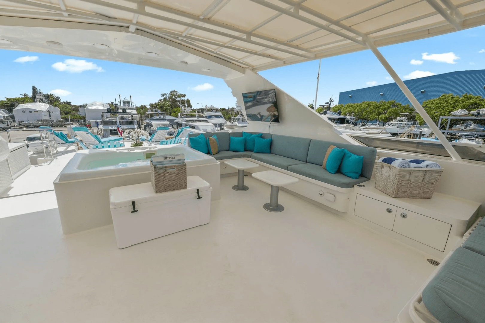1999 Trinity Yachts Raised Pilothouse