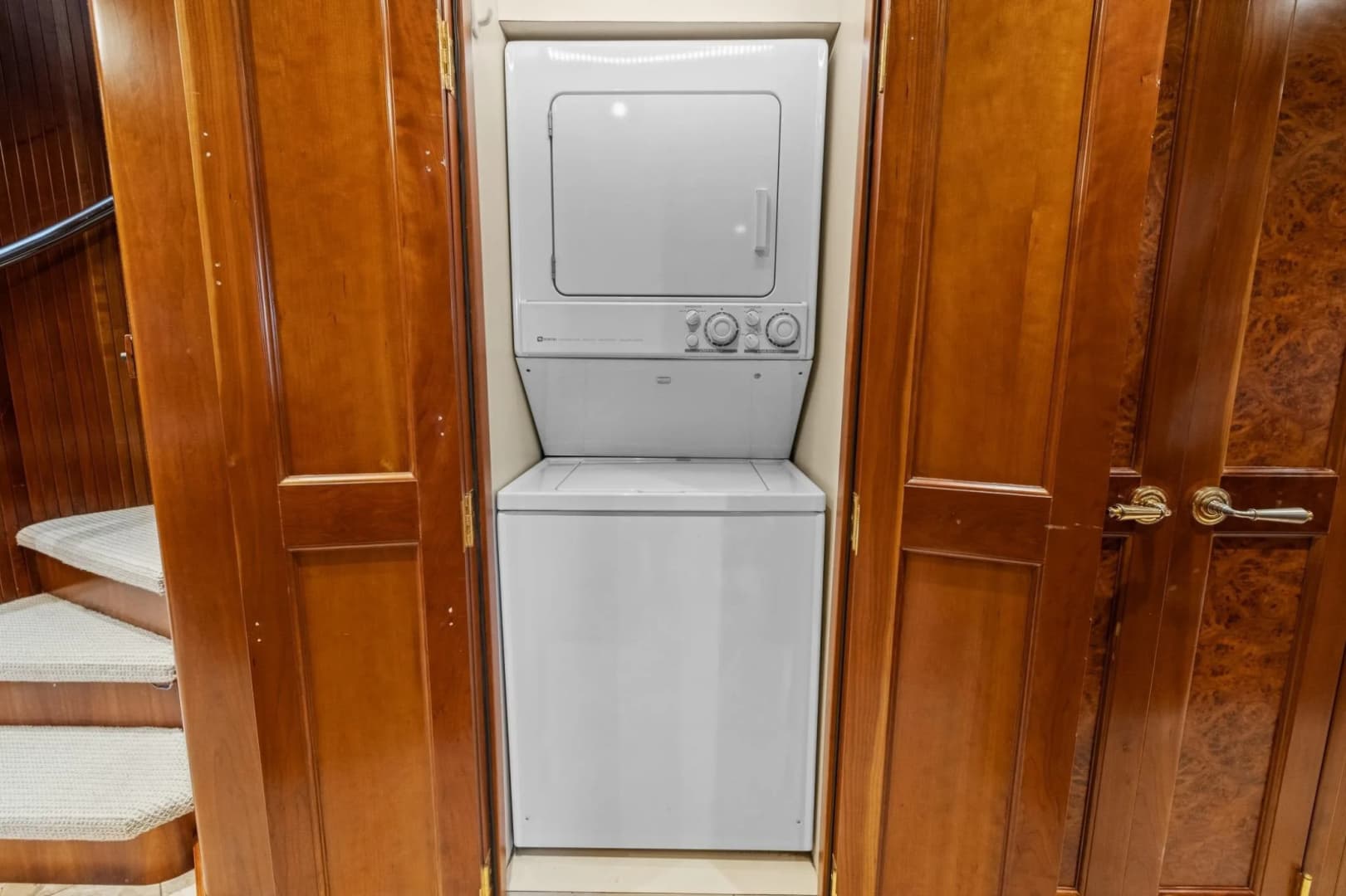 1999 Trinity Yachts Raised Pilothouse