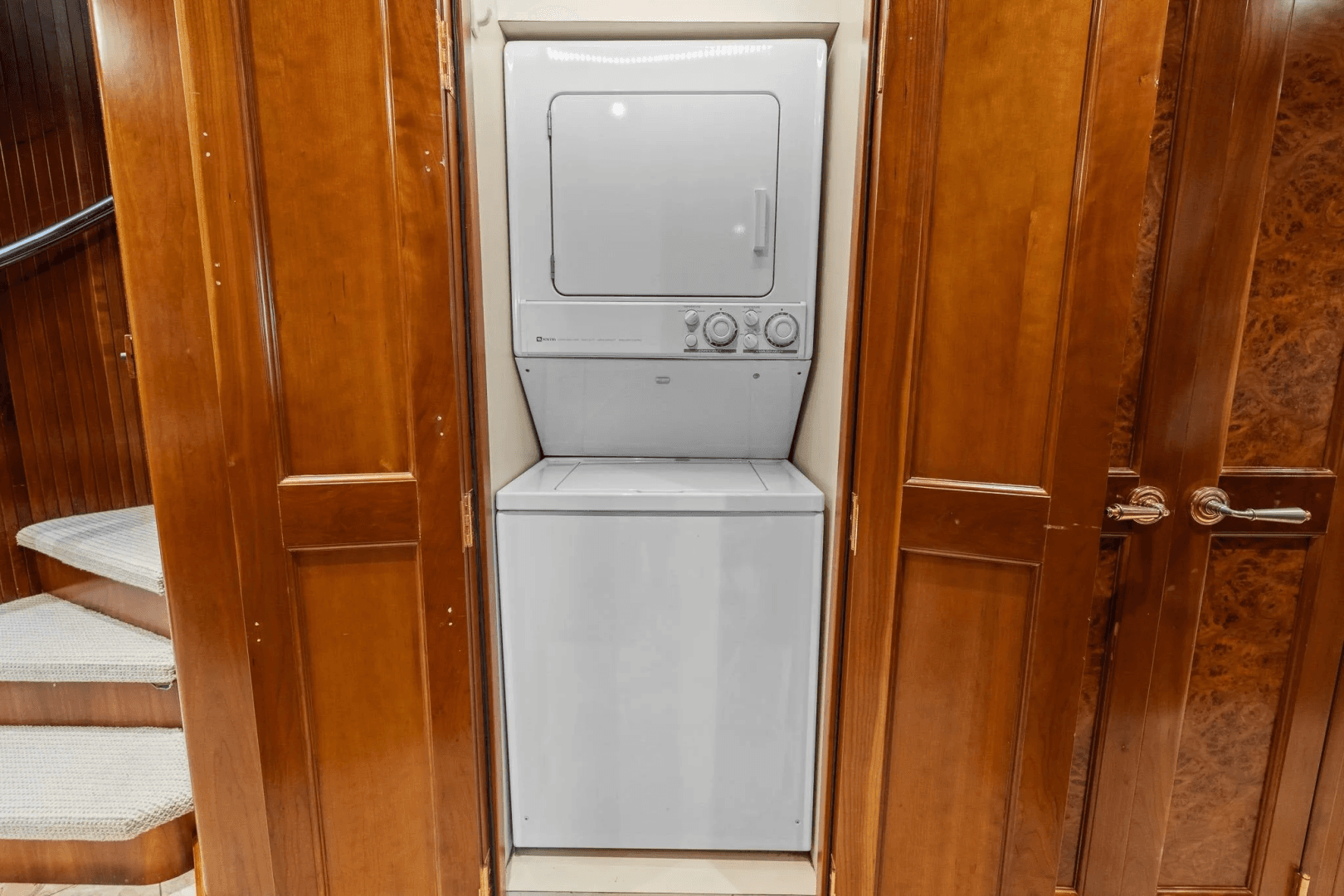 1999 Trinity Yachts Raised Pilothouse