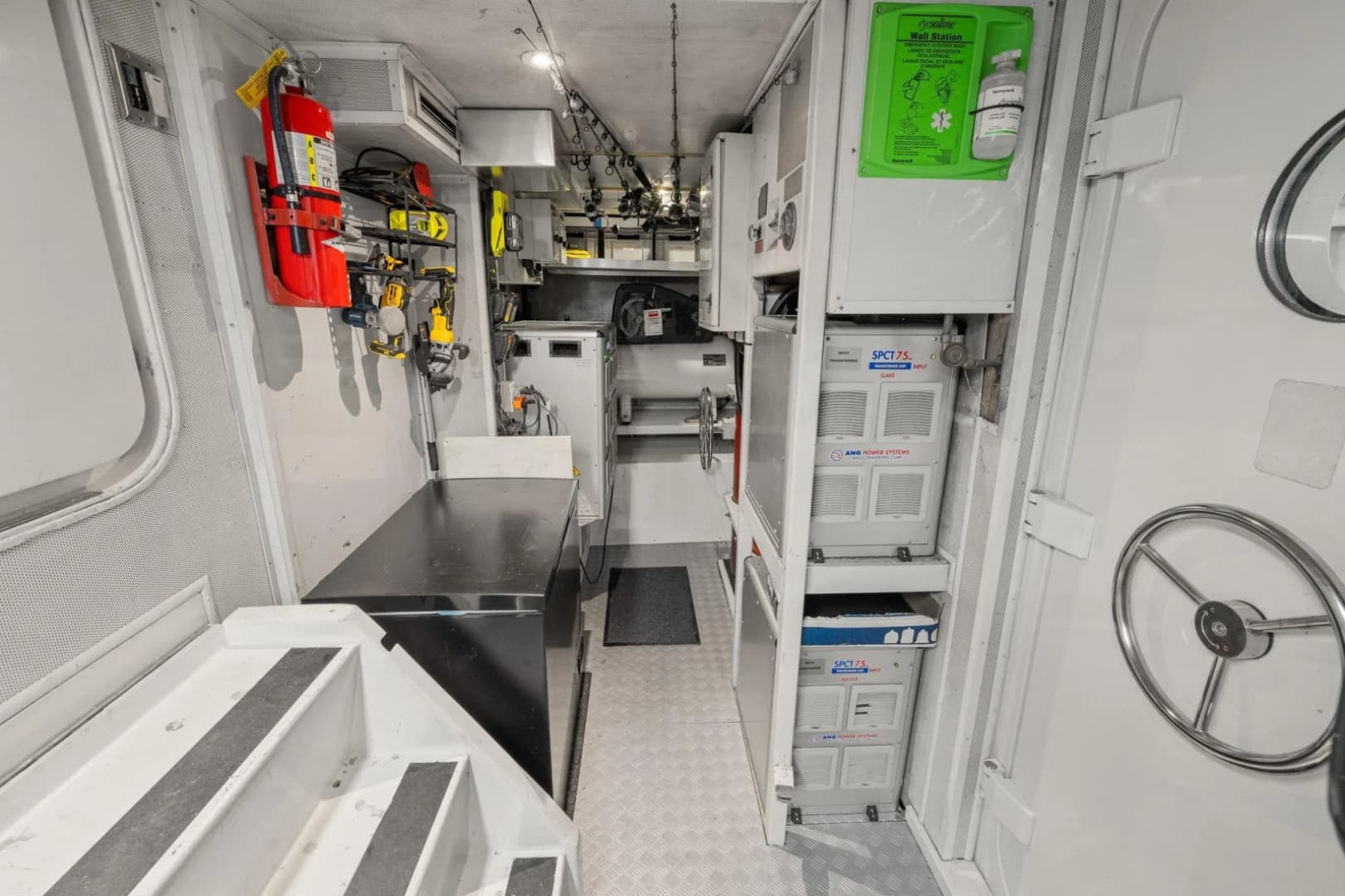 1999 Trinity Yachts Raised Pilothouse