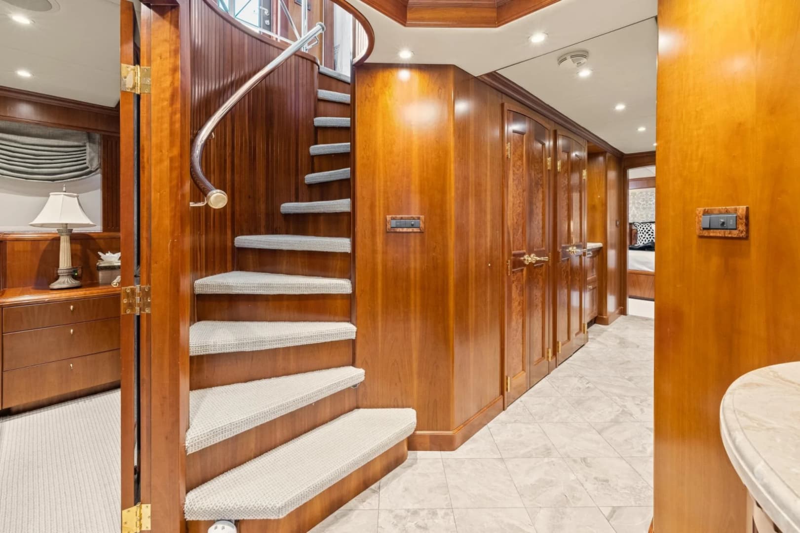 1999 Trinity Yachts Raised Pilothouse