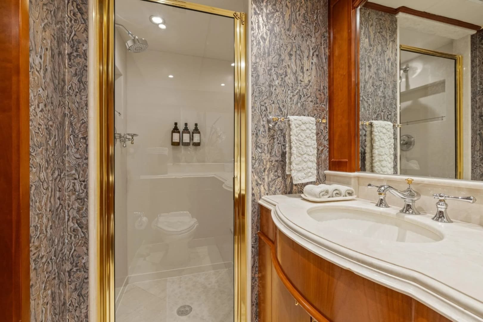 1999 Trinity Yachts Raised Pilothouse
