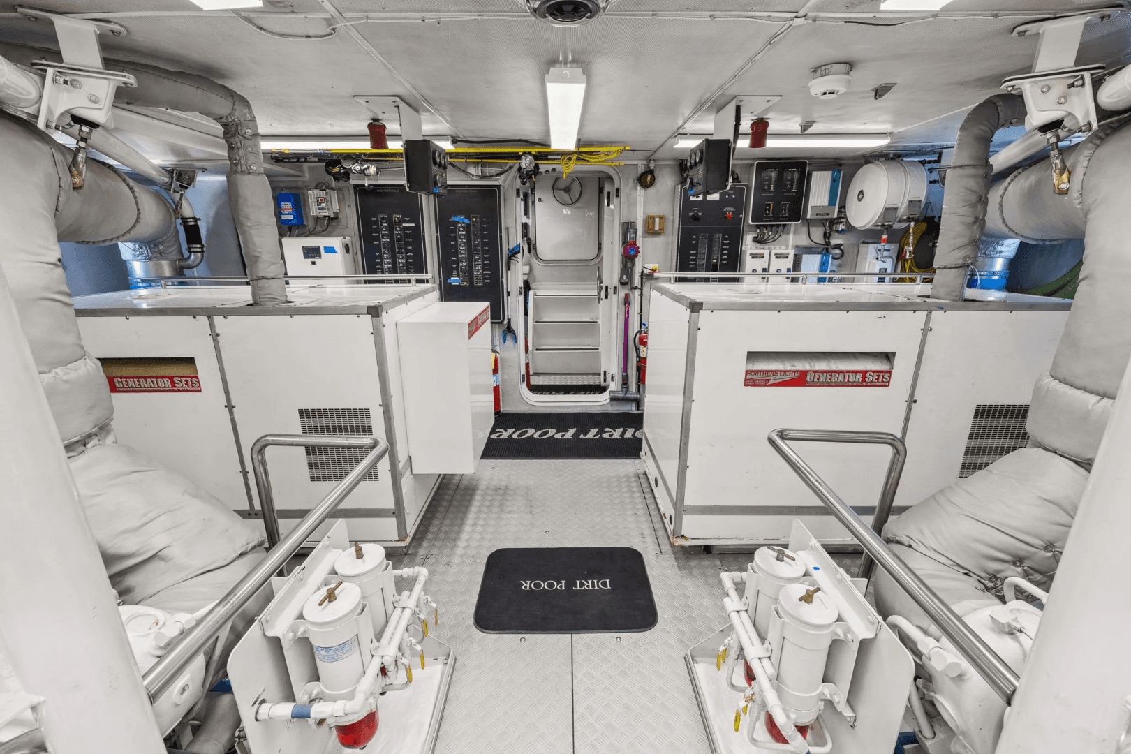 1999 Trinity Yachts Raised Pilothouse