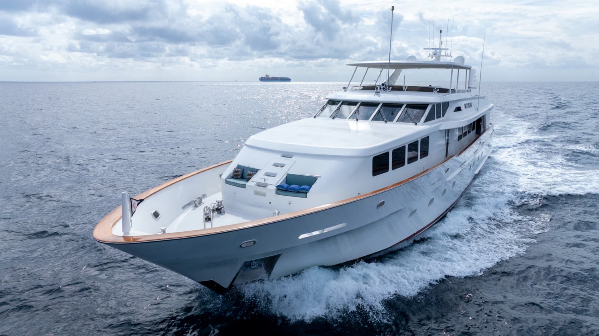 1999 Trinity Yachts Raised Pilothouse