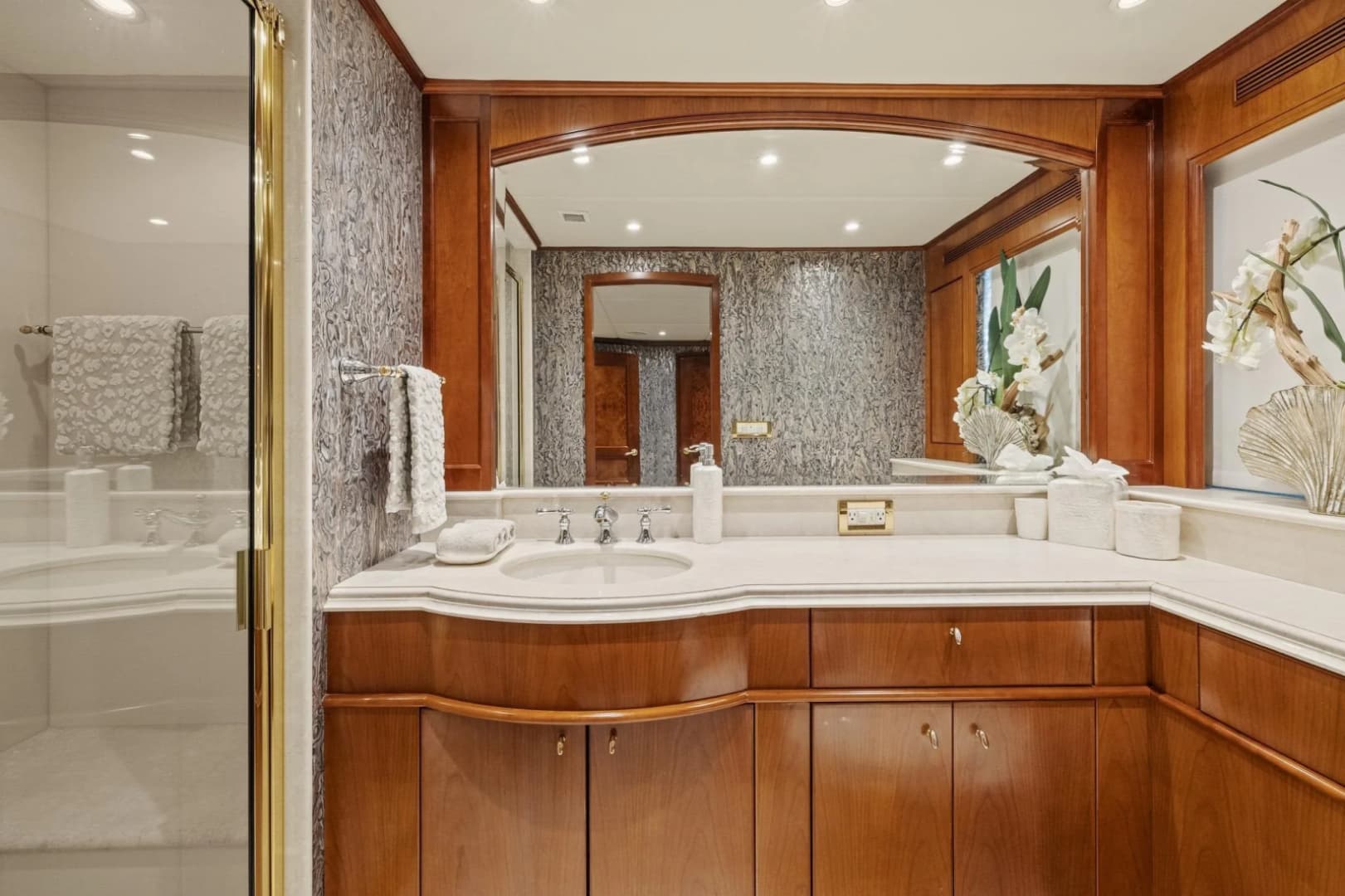 1999 Trinity Yachts Raised Pilothouse