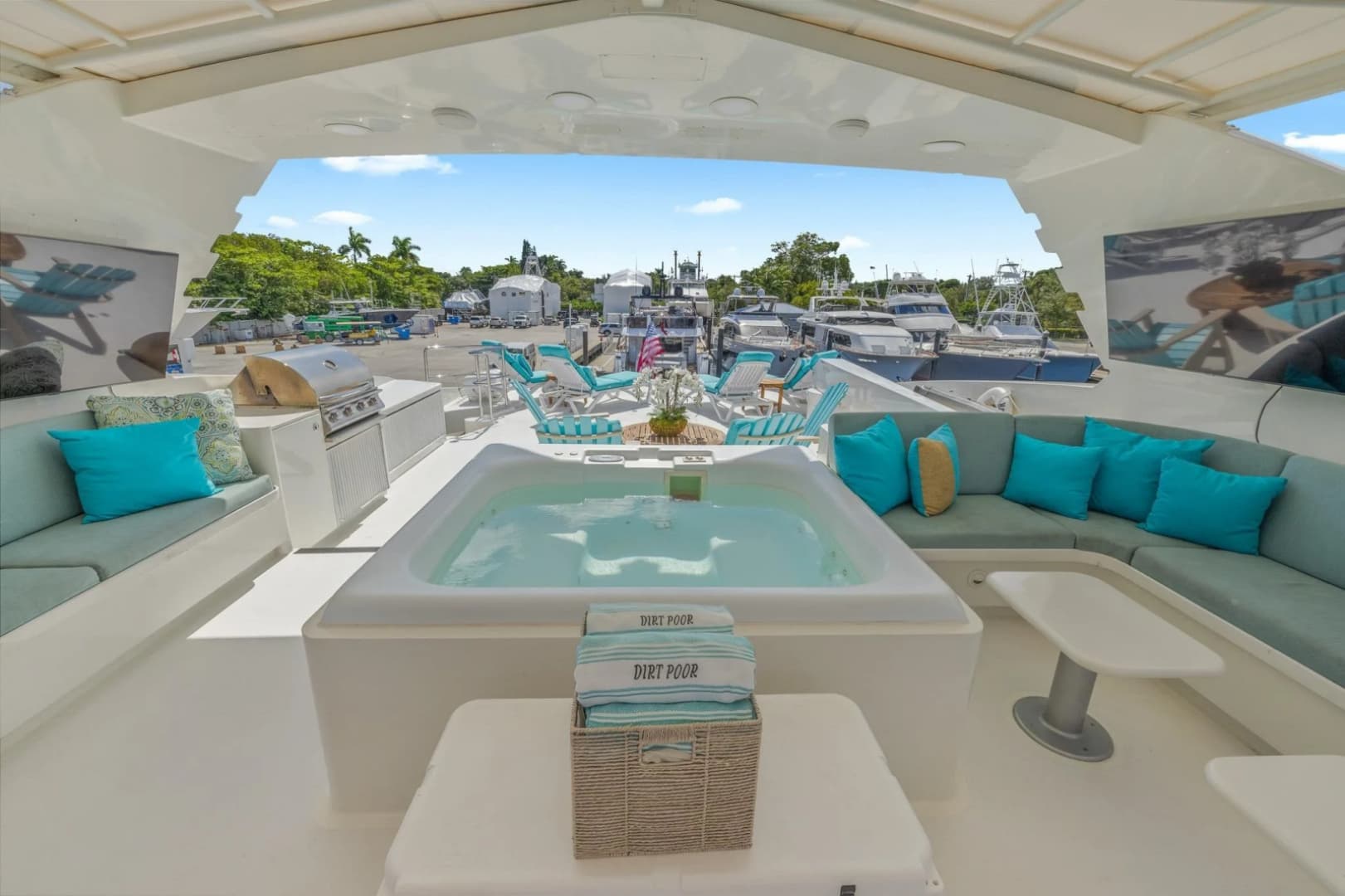 1999 Trinity Yachts Raised Pilothouse