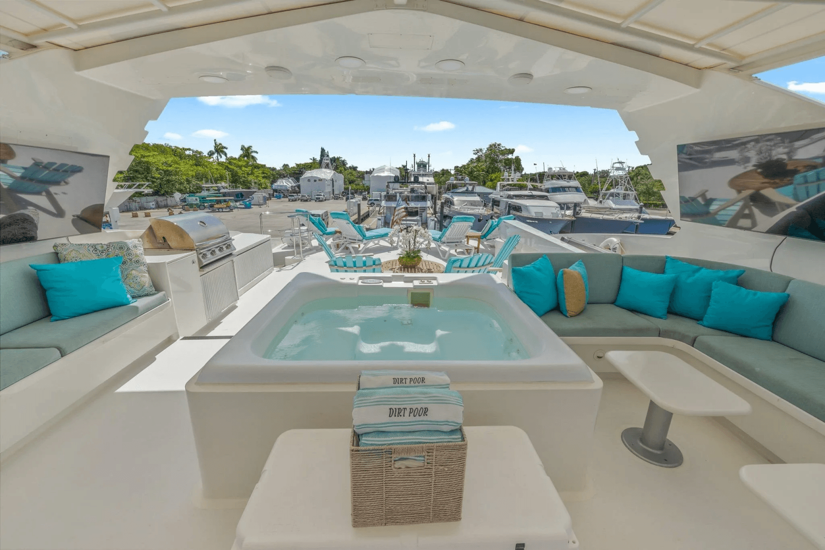 1999 Trinity Yachts Raised Pilothouse