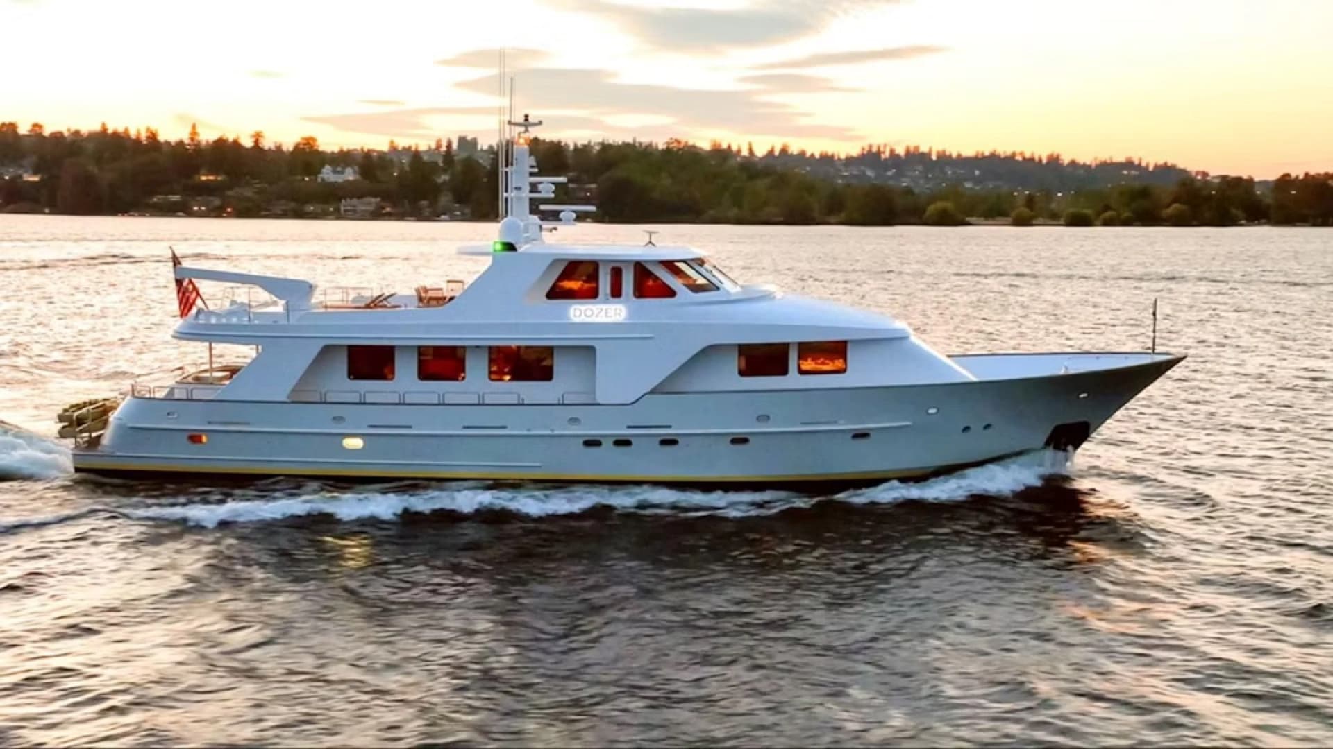 1993 Queenship Explorer