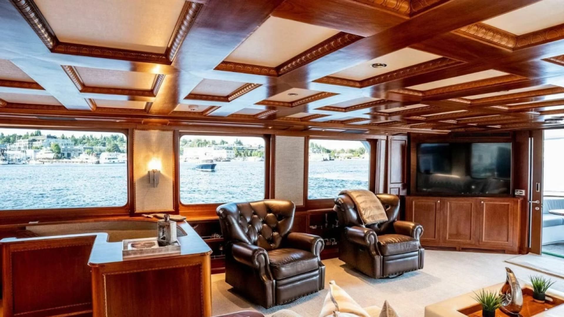 1993 Queenship Explorer
