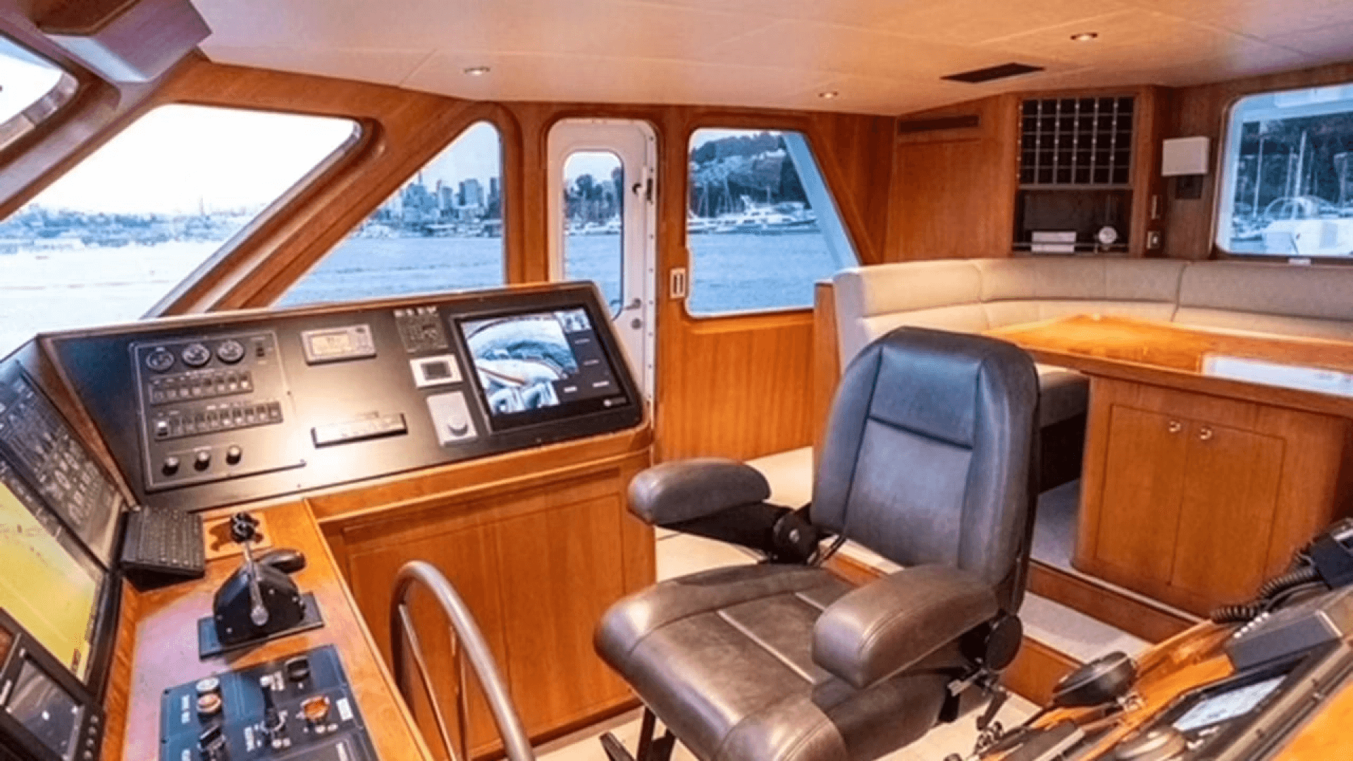 1993 Queenship Explorer
