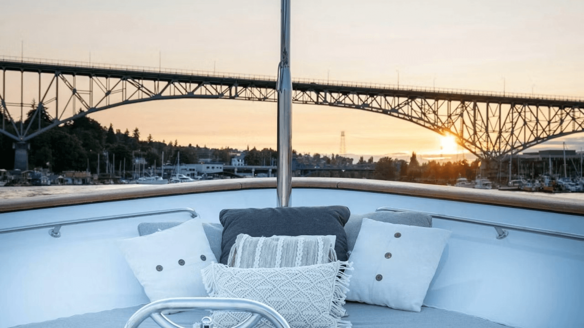 1993 Queenship Explorer