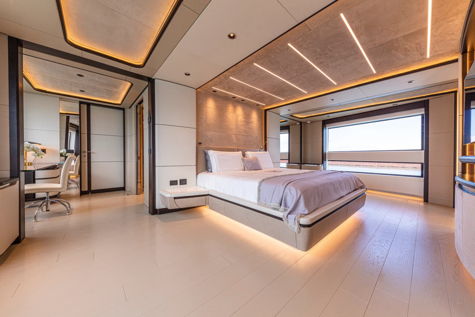 2028 Ocean King Ducale 120