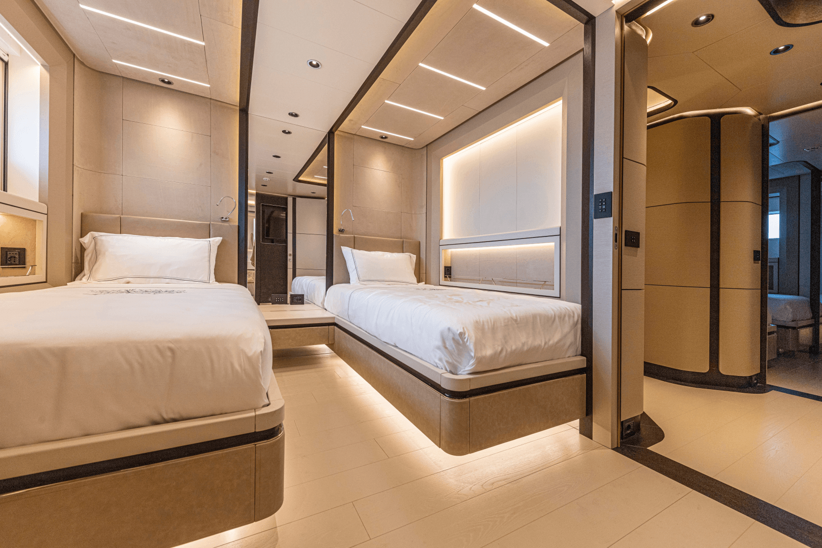 2028 Ocean King Ducale 120