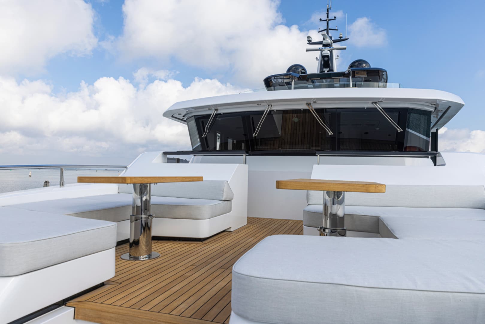 2028 Ocean King Ducale 120