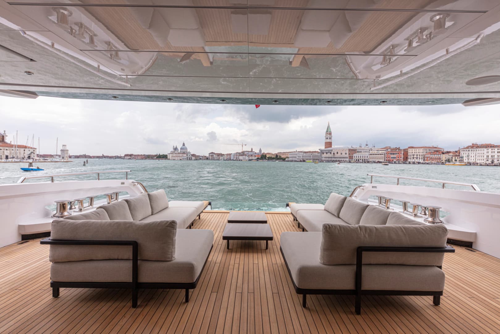 2028 Ocean King Ducale 120