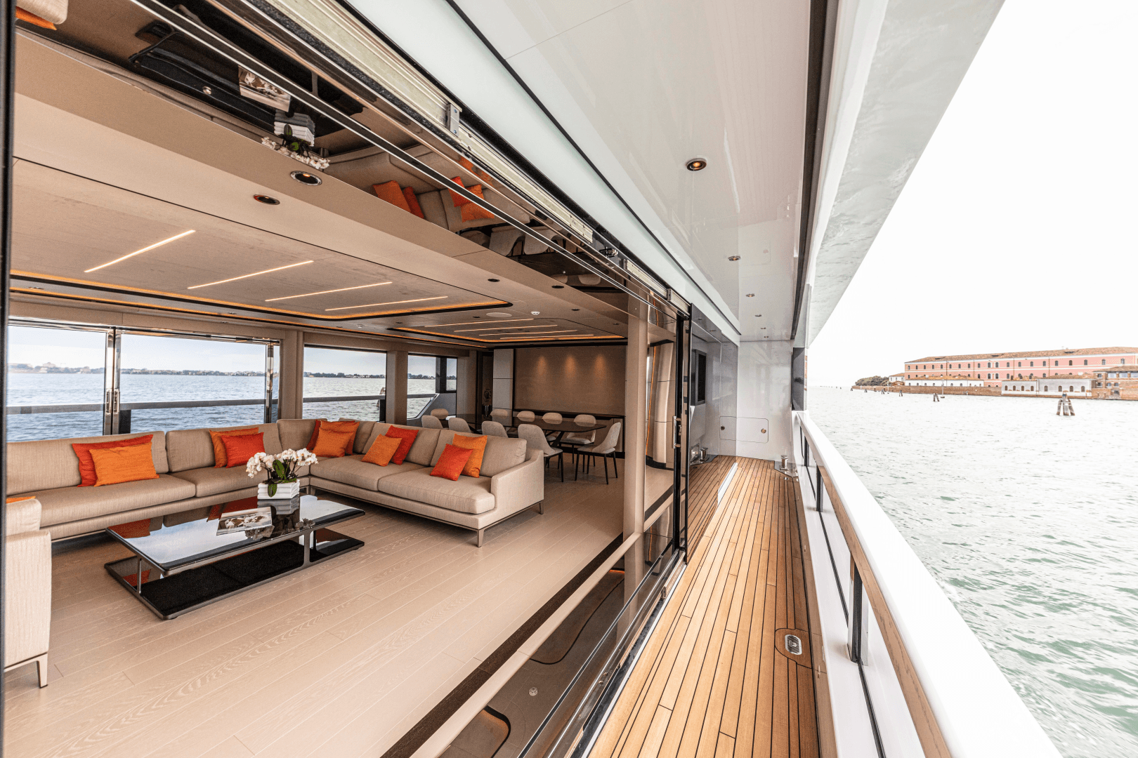 2028 Ocean King Ducale 120