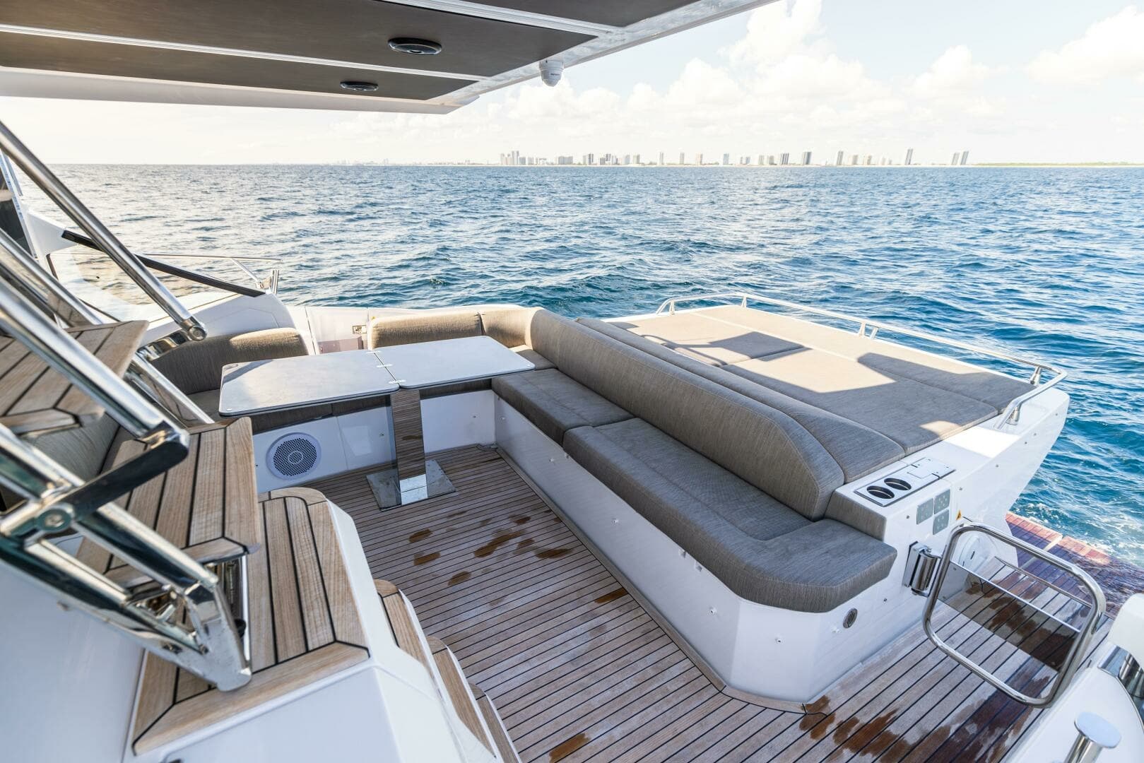 2021 Azimut S6 Sport Fly