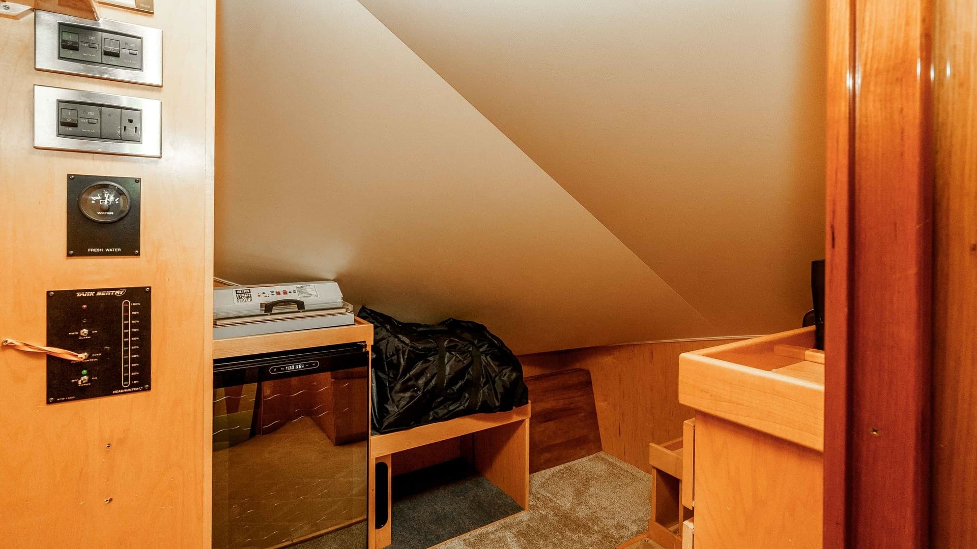 2014 Viking 76 Enclosed Bridge "TRANQUILO" Storage Area