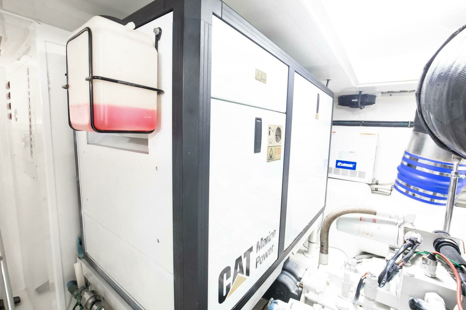 Ocean Yachts 64 - Love Boat - Engine Room
