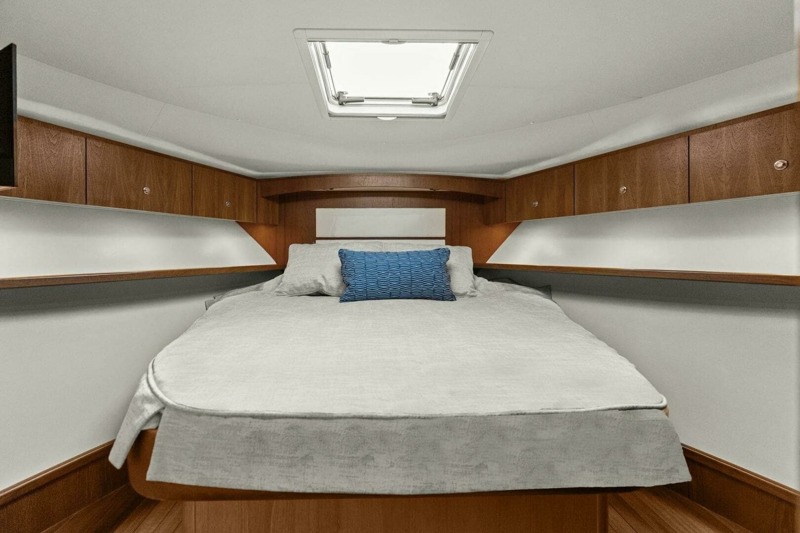 2013 Tiara Yachts 3900 Convertible