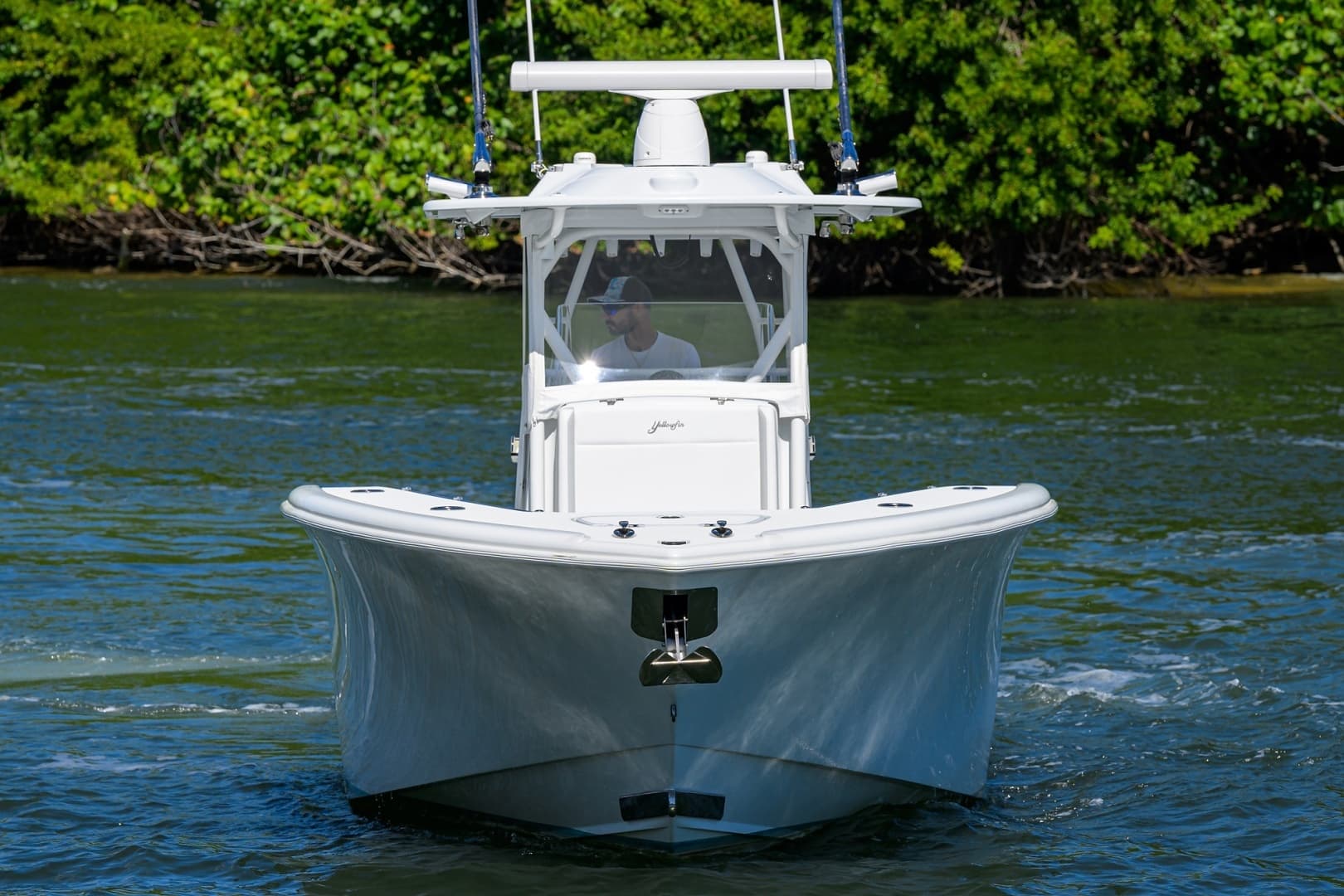 Yellowfin 34 - Exterior Profile