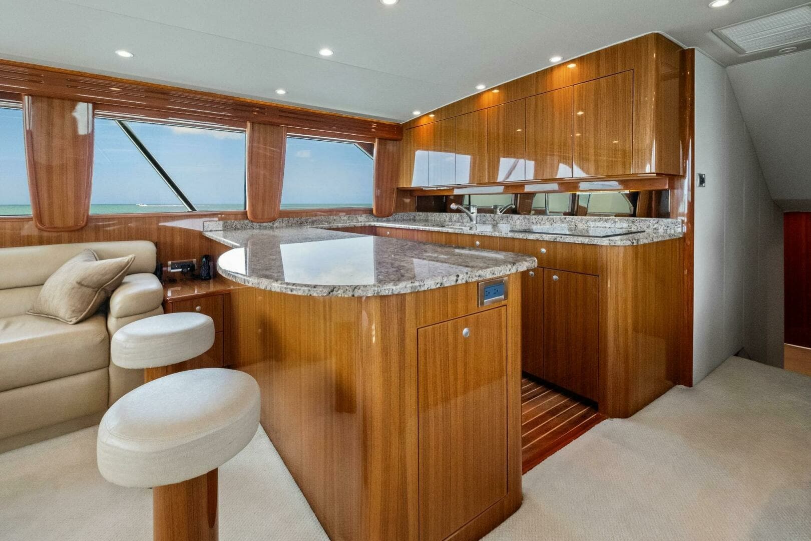2008 Viking 64 Convertible