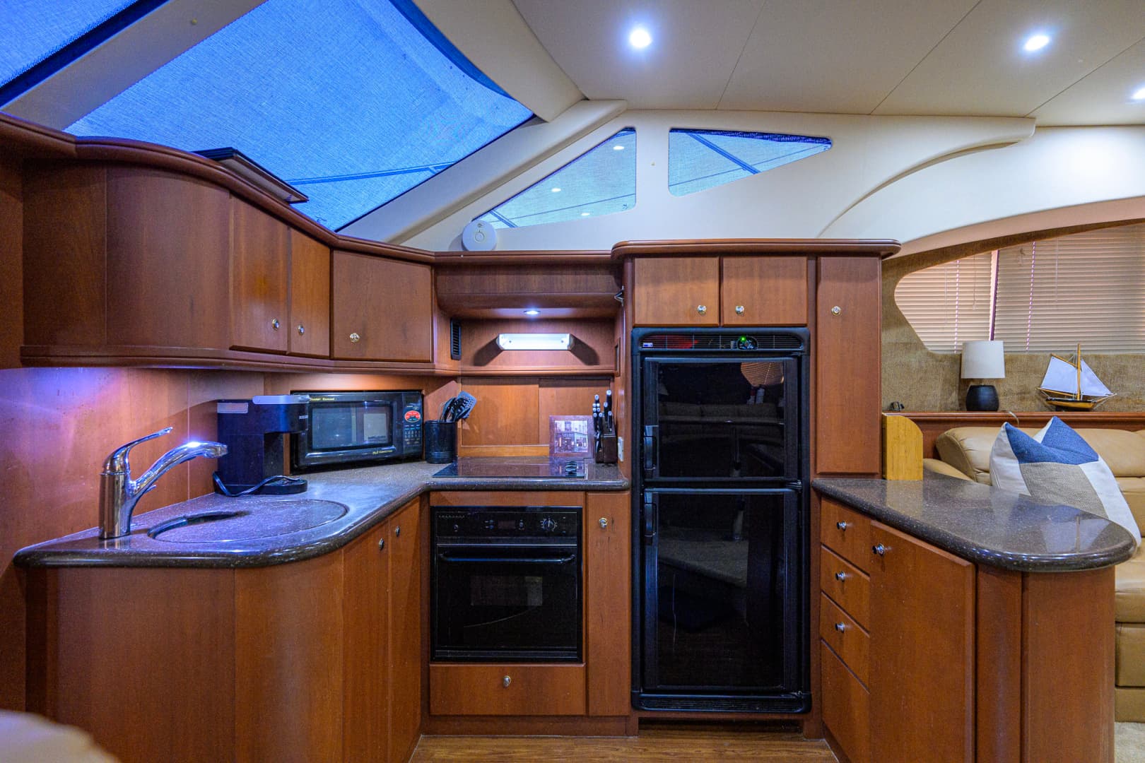 2005 Silverton 39 Motor Yacht