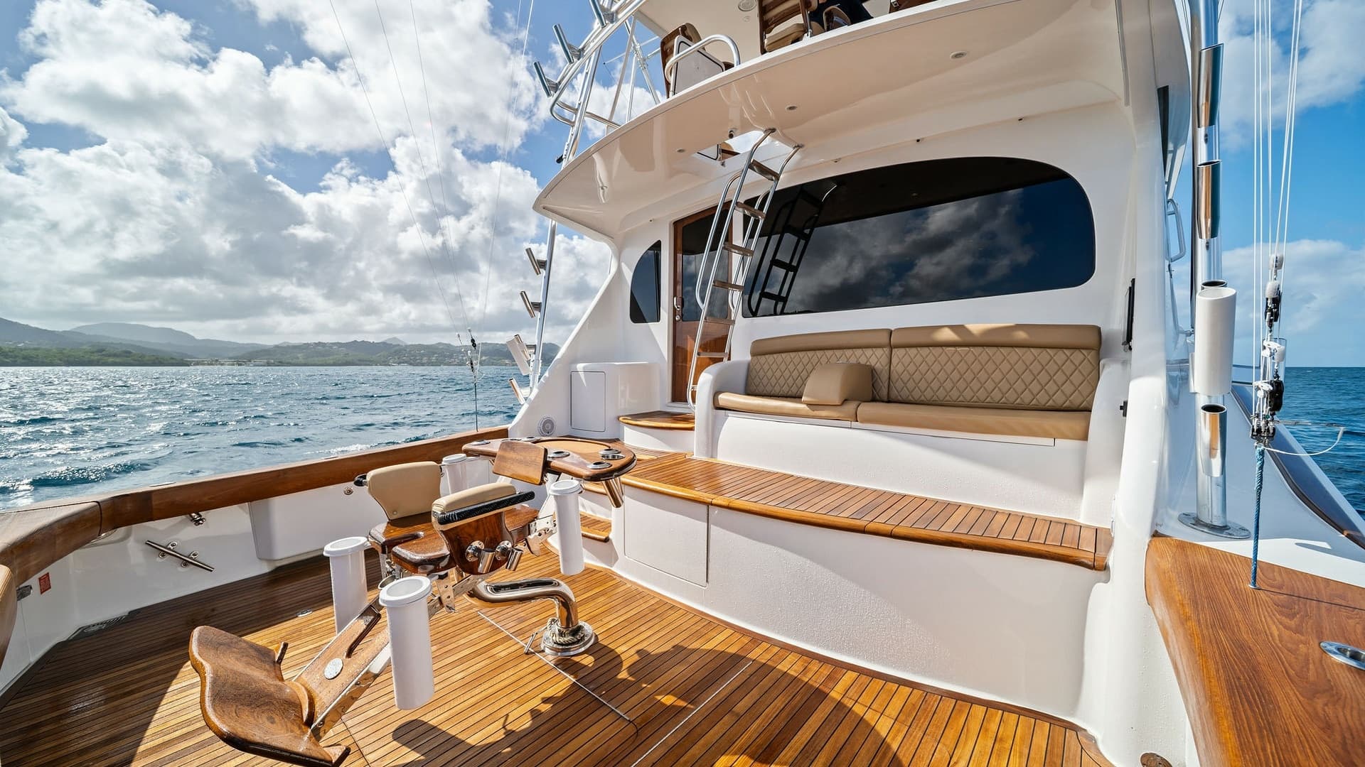 Spacious Aft Deck with Seating Area