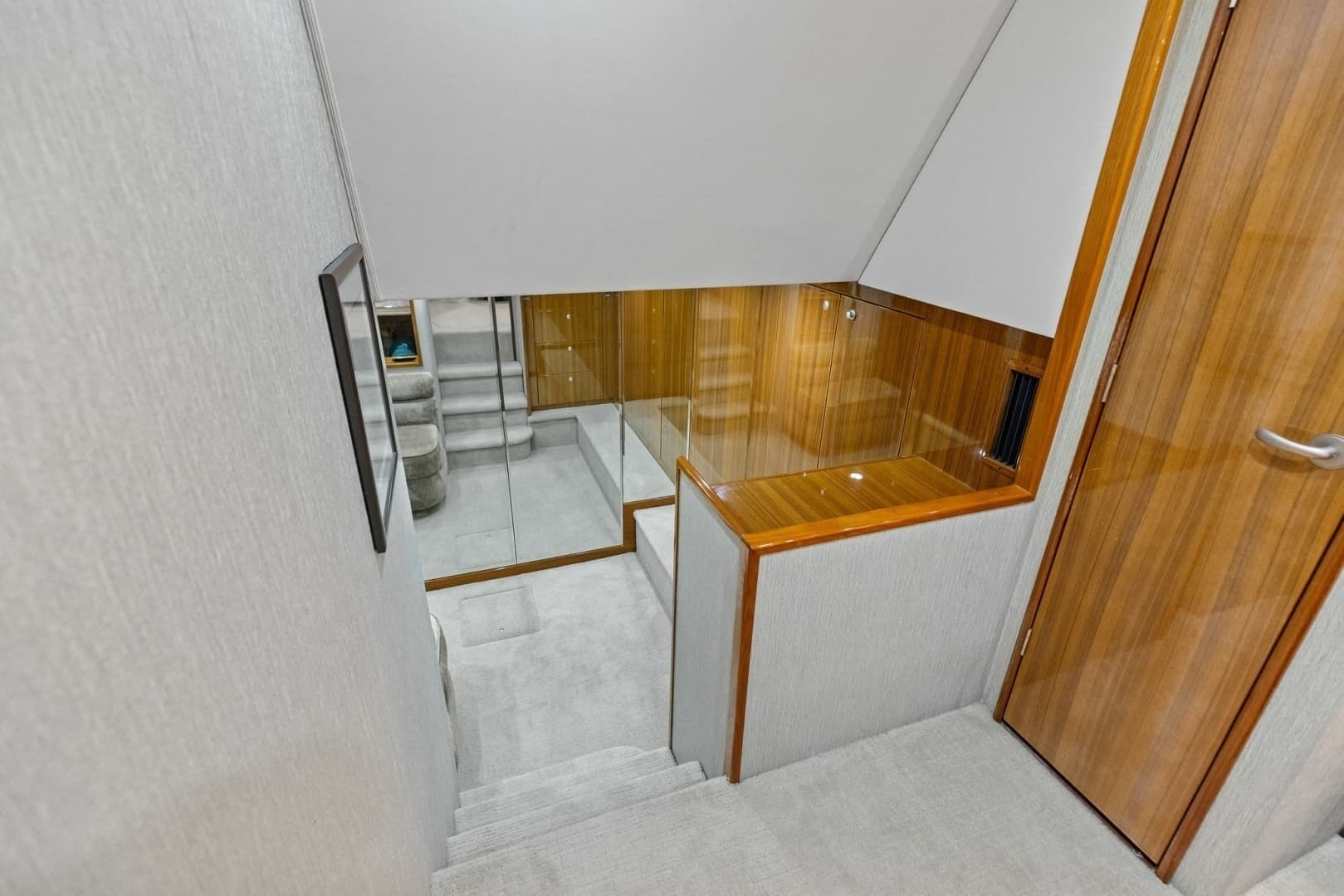 2008 Viking 68 Skybridge "Liquid Apple"