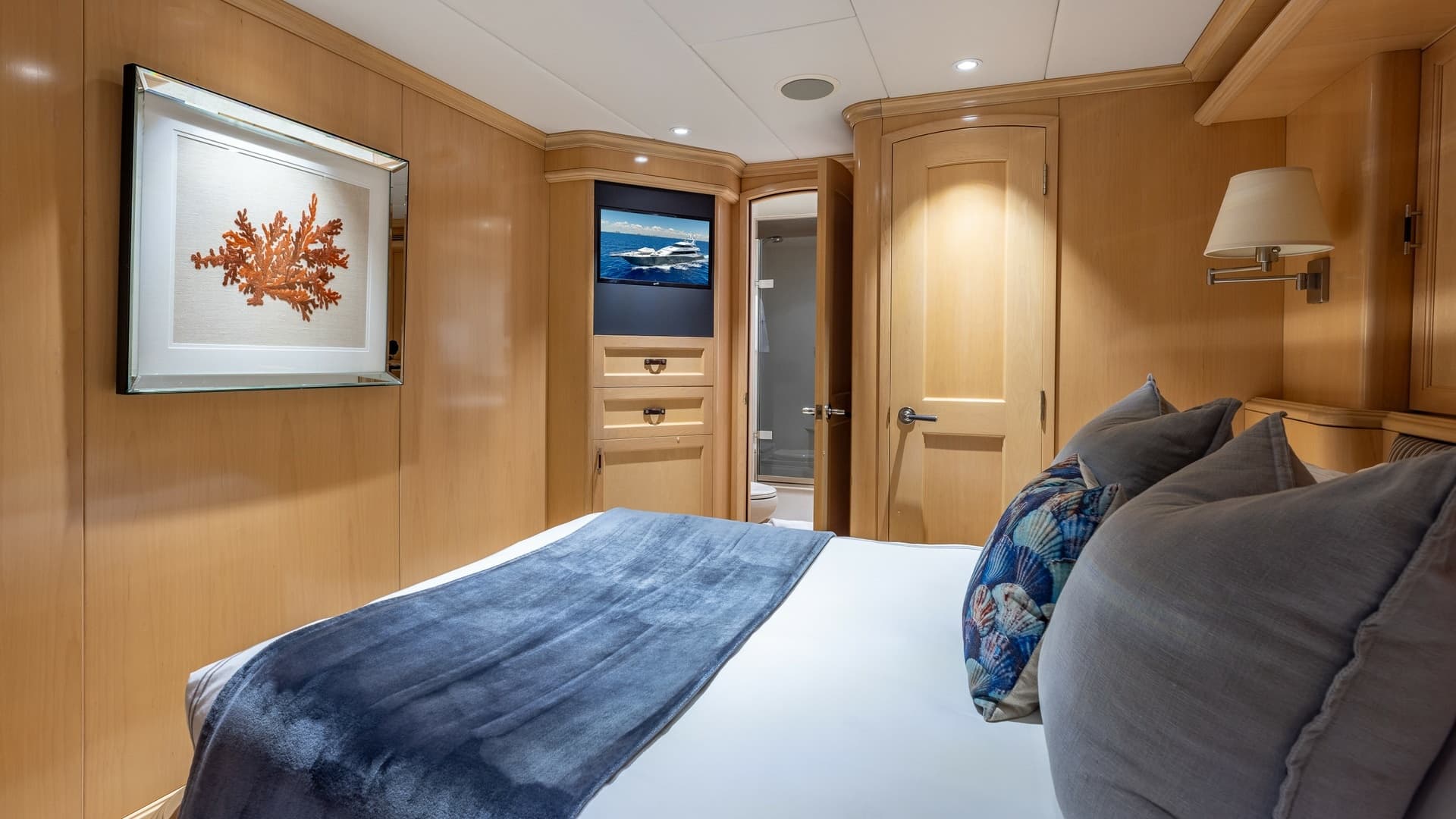 1998 Trinity Yachts Sport Fisherman - BAD COMPANY: Guest Stateroom with Ensuite Access