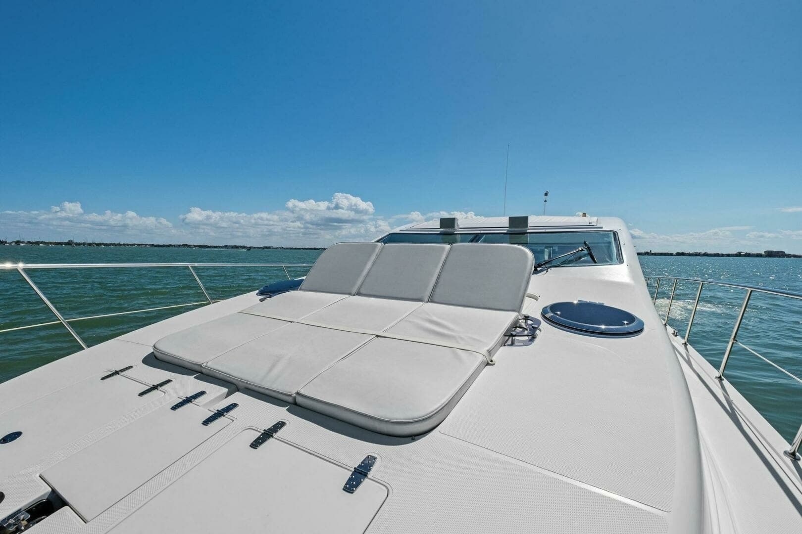 2018 Outboard Express Catamaran 47