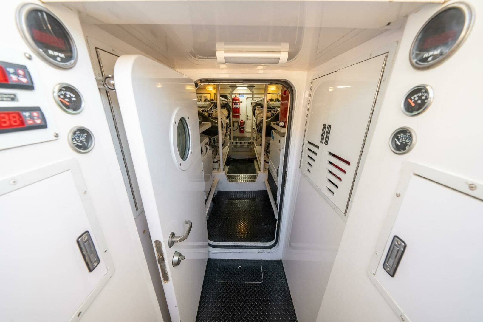 2006 Viking 68 Convertible