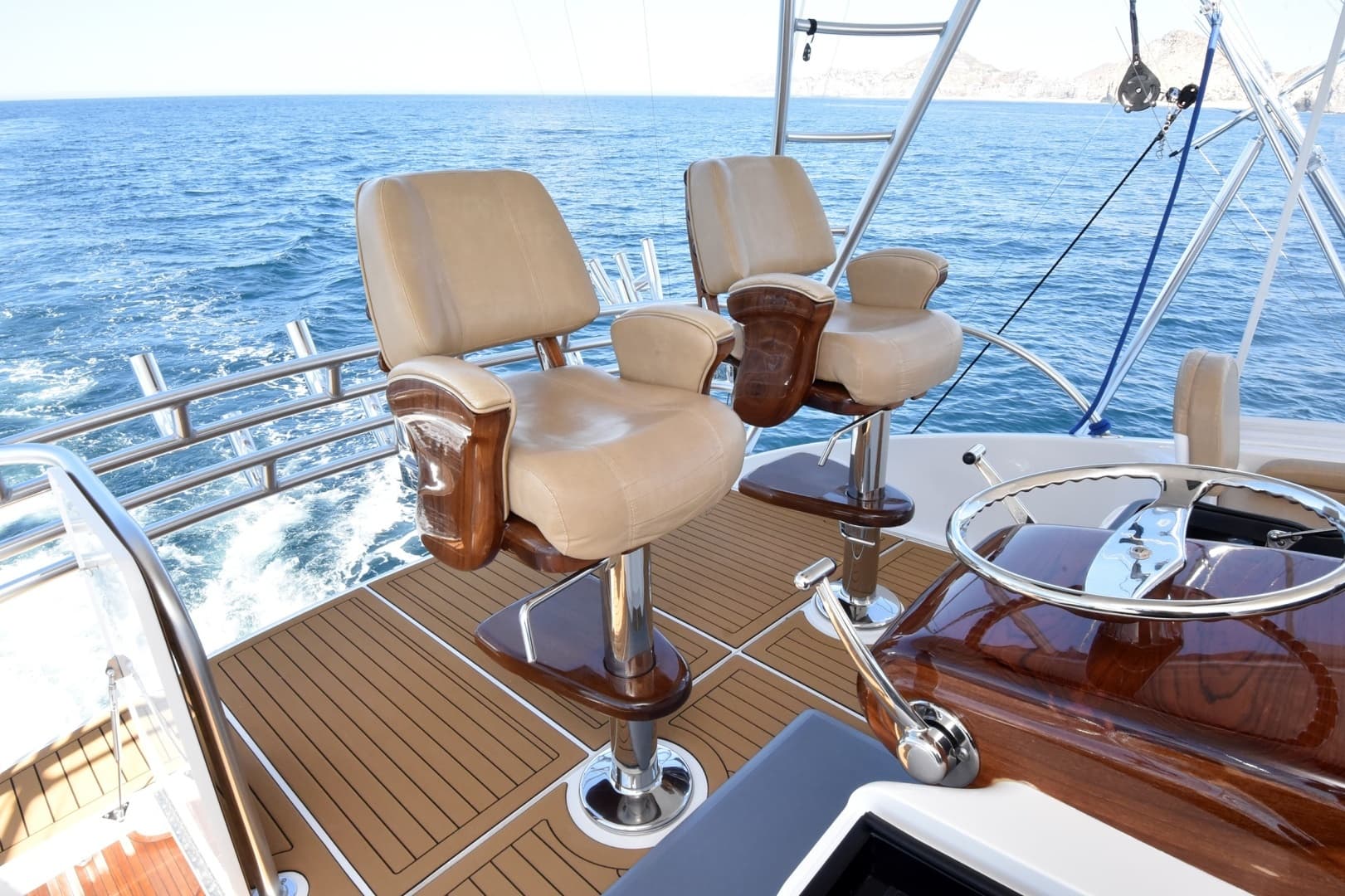 2016 Viking 55 Convertible TAG Team Helm Seating