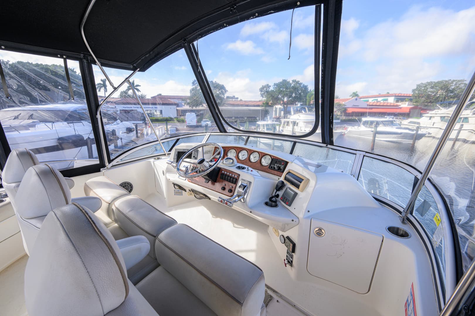 2005 Silverton 39 Motor Yacht