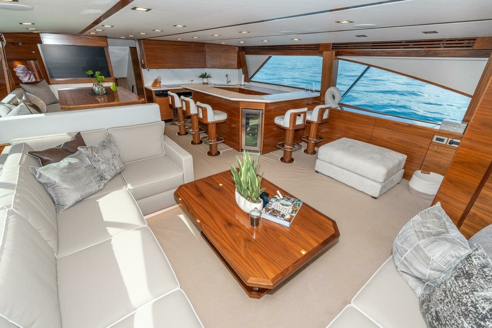 2025 Viking 90C "Zatara" 