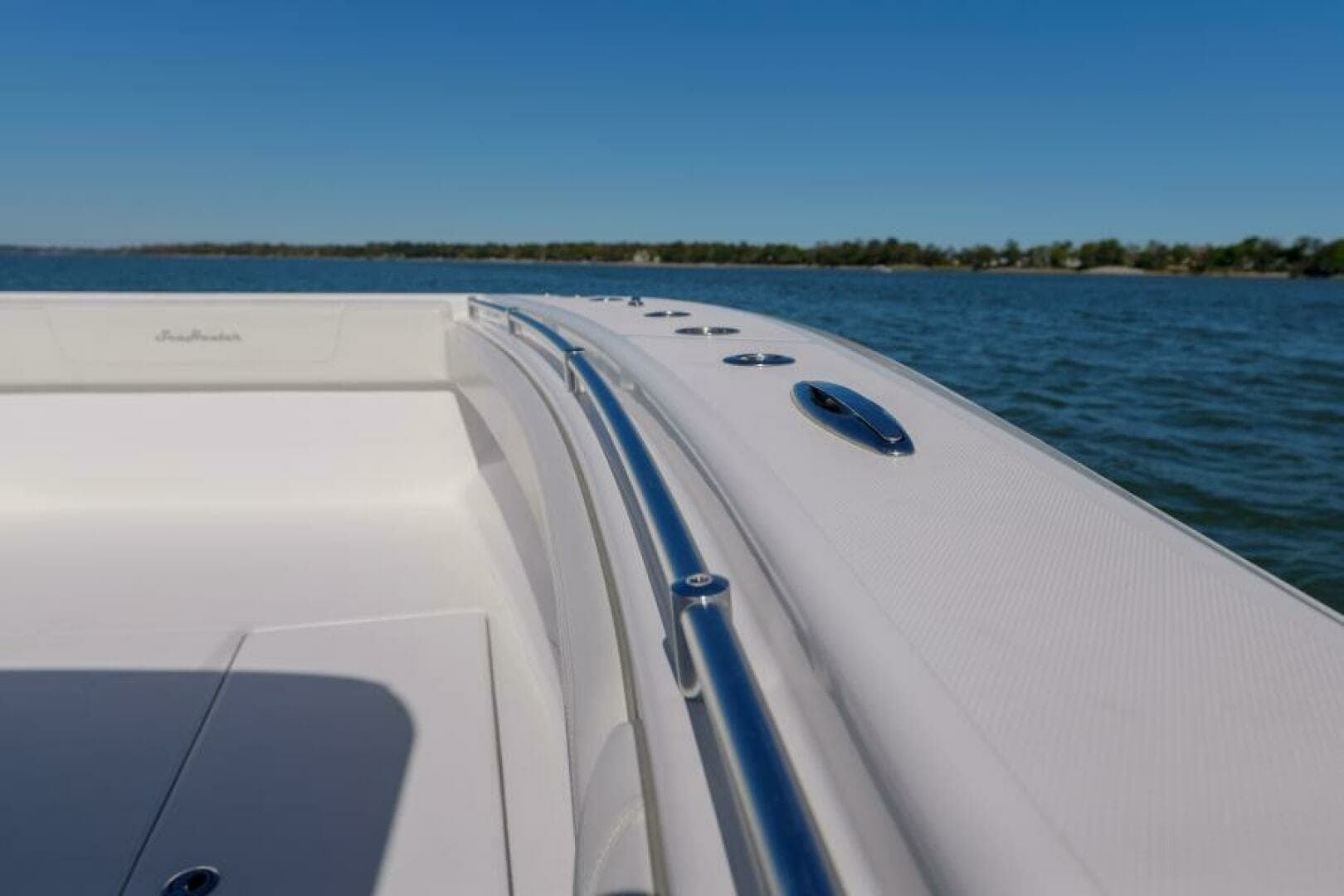 SeaHunter 38 Reel Escape- Gunwale