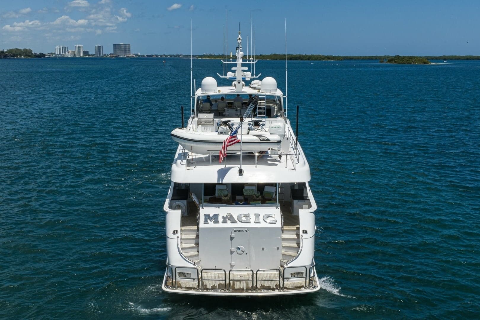 Hatteras 100 MAGIC - Aft Aerial profile