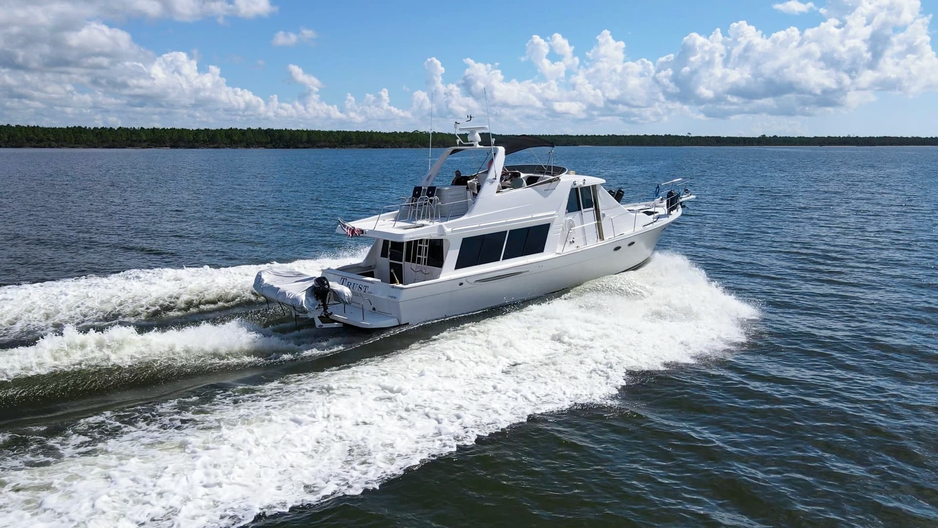 2007 Meridian 490 SE Pilothouse Trust Exteriors (2)