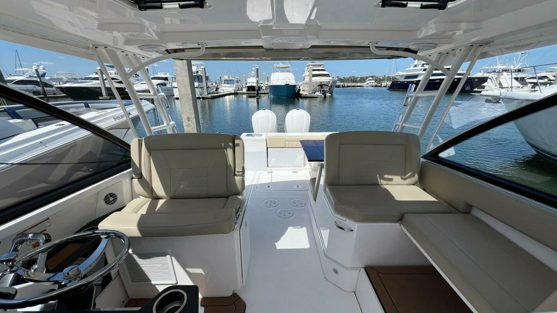 2019 Everglades 340 Dual Console- Helm Seating 