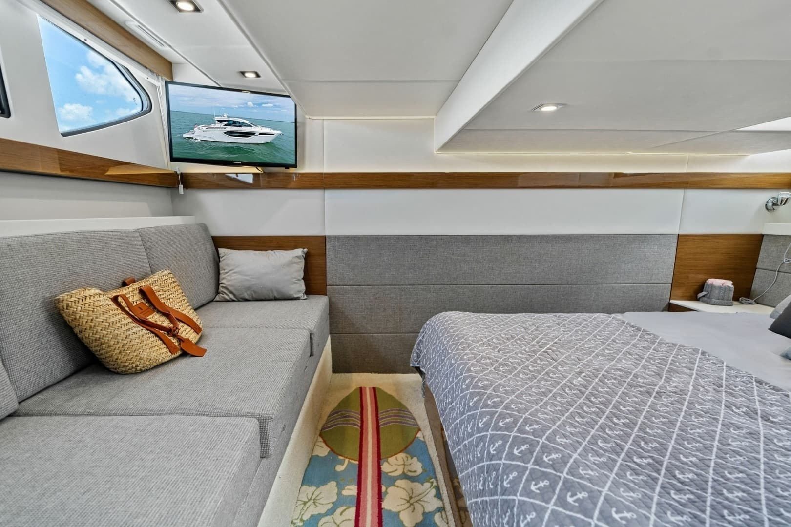 2019 Cruisers Yachts 42 Cantius 'Truly Ineffable'