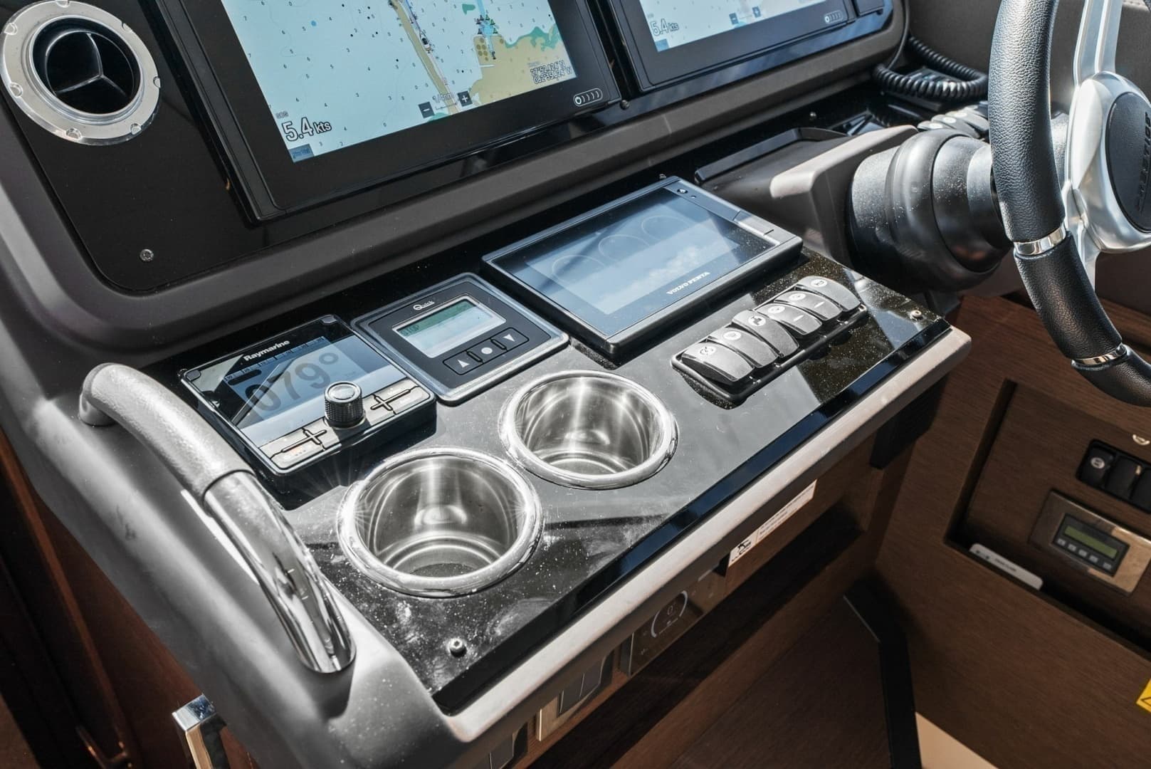 2020 Prestige 460 Flybridge