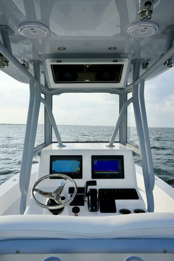 Reef Runner 23 - Electronics