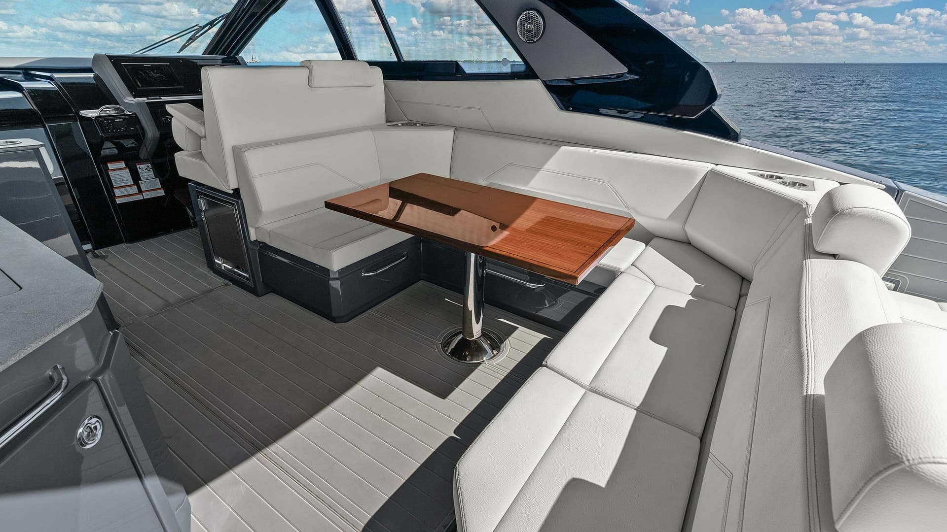 Cockpit Seating Area with Table