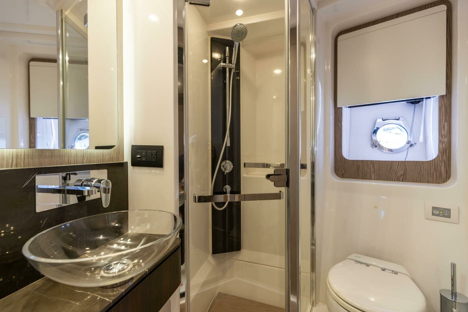 Azimut 60 - Azure - Head