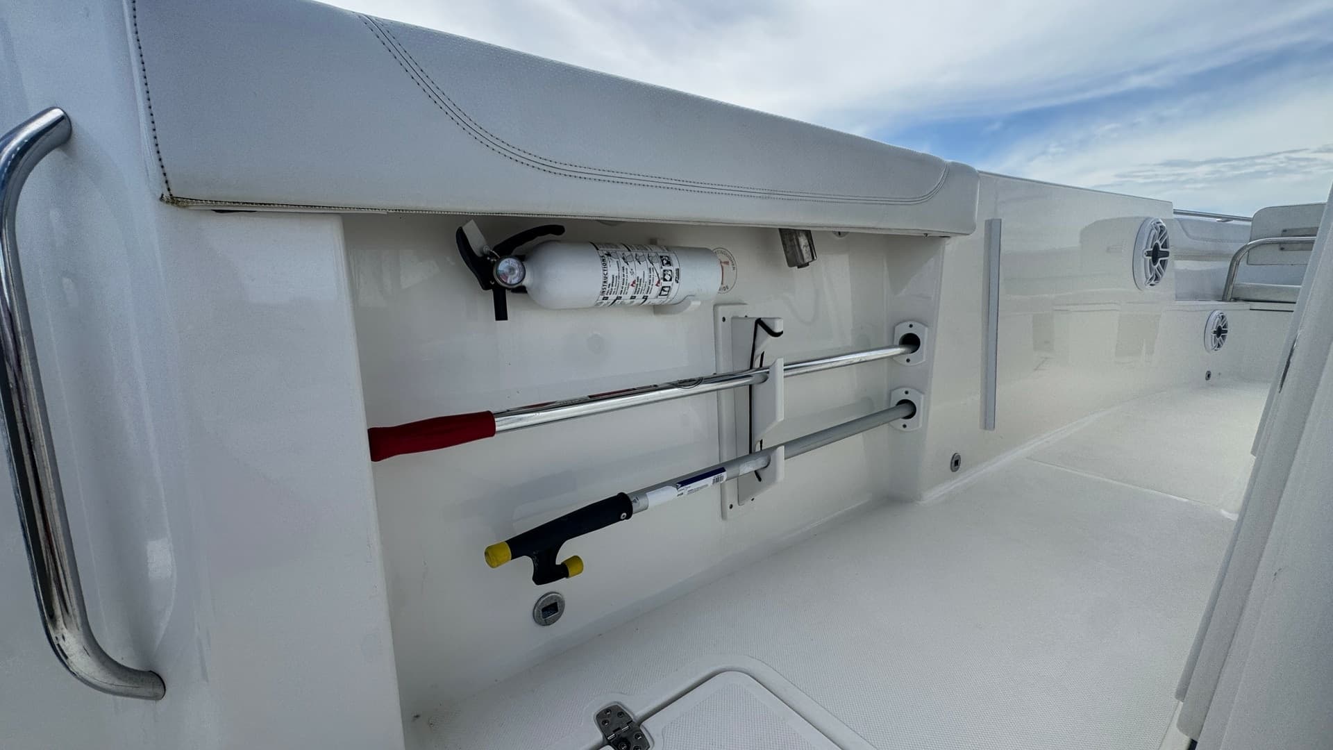 2022 Pursuit S288-