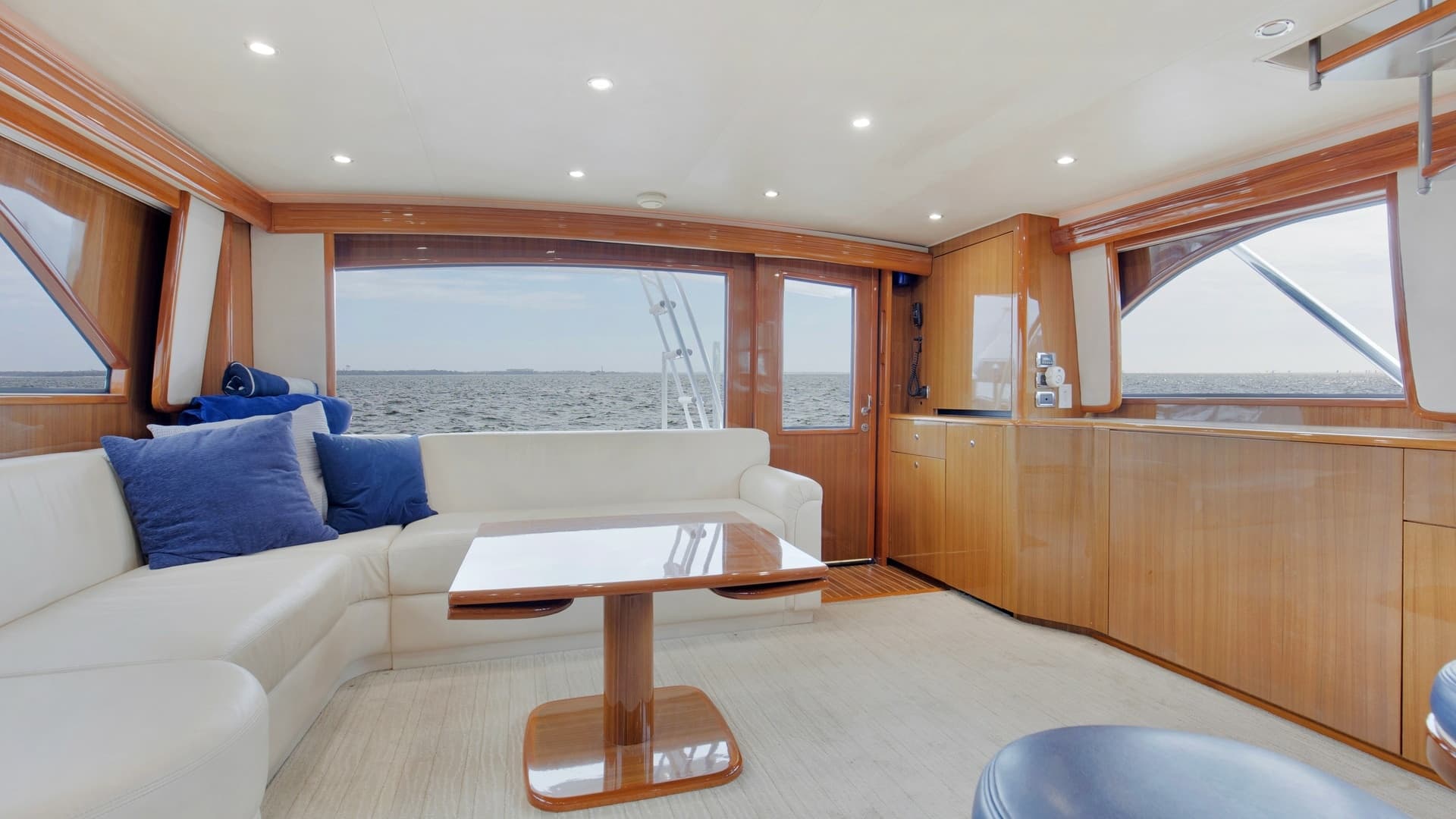 2007 74 Viking Enclosed Bridge Never Settle Salon (1)