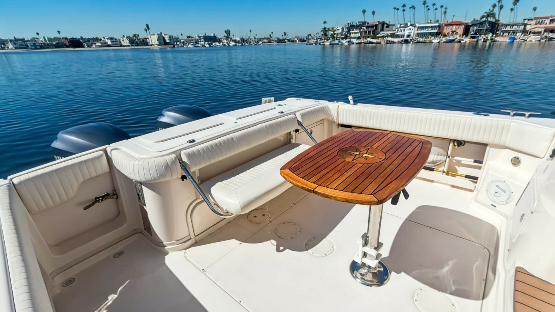 2006 Grady-White 330 Express - "POLE POSITION": Spacious Aft Deck with Seating Area