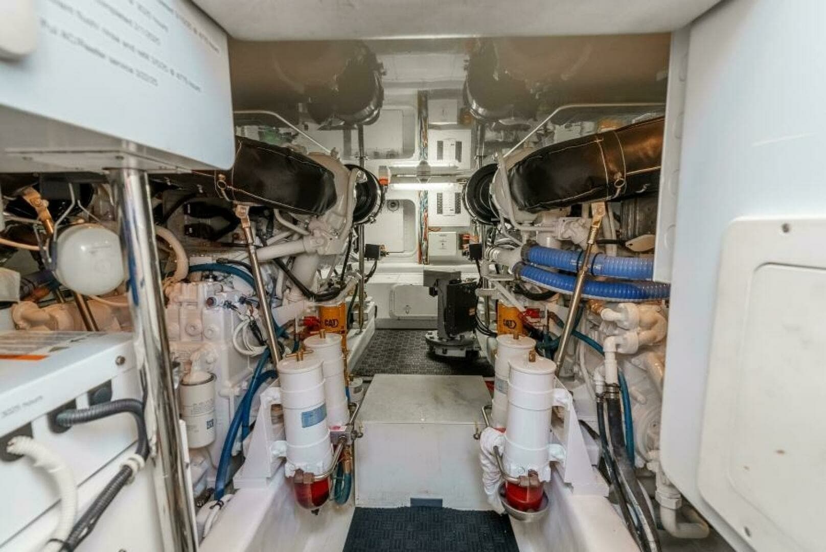 2004 Hatteras 54 Convertible 