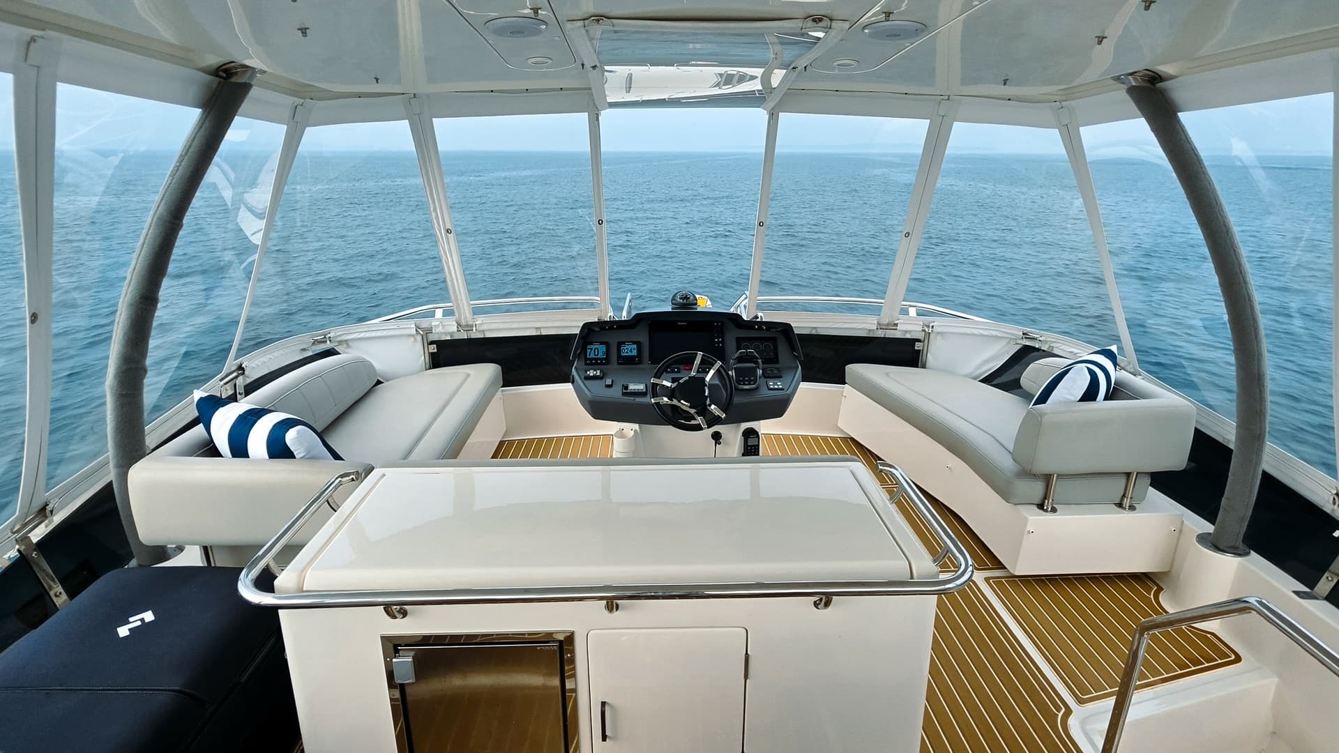 2023 Aquila 44 Catamaran- DOC-N-PILOT